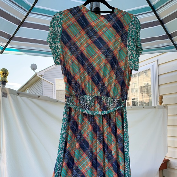 Emerald Wrap Summer Dress Plus Size - Picture 3 of 5